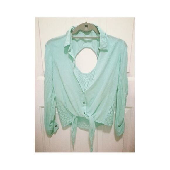 Vince Camuto Aqua Blue Collar Shirt w open back - Picture 1 of 4